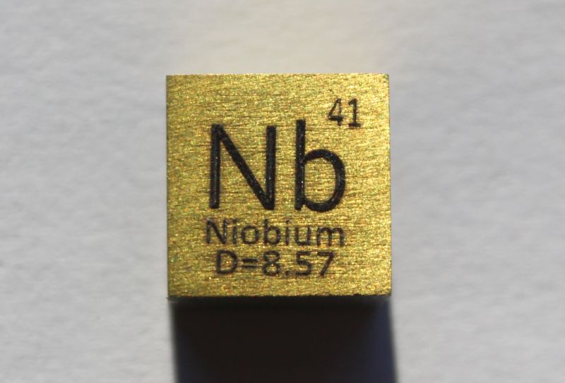 Niob-Dichtewrfel gold Niobium Density Cuben golden 1cm3 ca. 99,95%