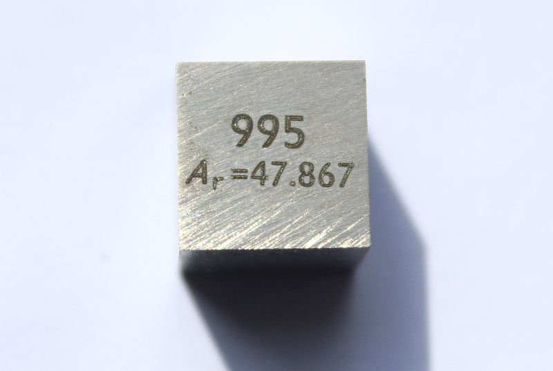 Titan-Dichtewrfel Titanium Density Cube 1cm3 ca. 99,5%