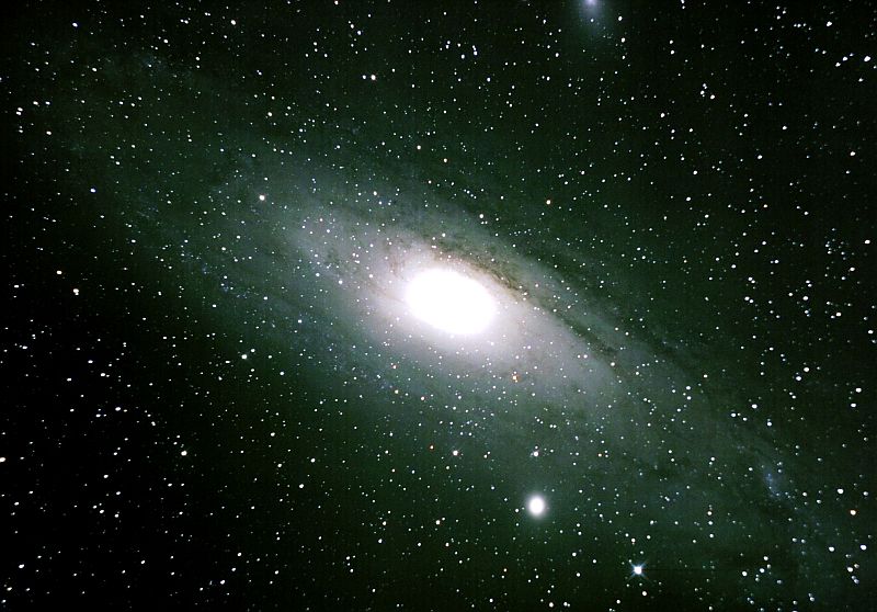 Andromedagalaxie  M31 --- Astronomie im Teleskop --- Polsprung durch Fly-By-Effekt des Schwarzen Lochs --- Jahrezeiten verschieben sich um 6 Monate - Im Juni 2025 Sternshnuppensturm, im Juli Beginn einer neuen ra - Wassermannzeitalter
