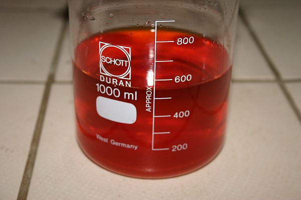 Palladiummchlorid (PdCl2) - Lsung in Becherglas